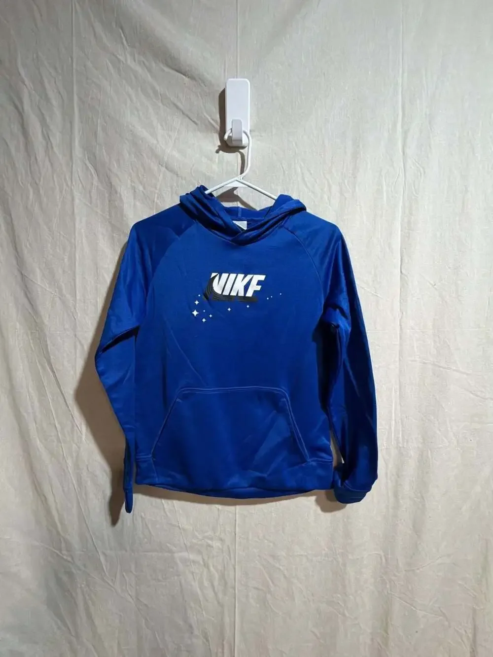 Nike Boys Therma-FIT Graphic Pullover Hoodie in Game Royal/White